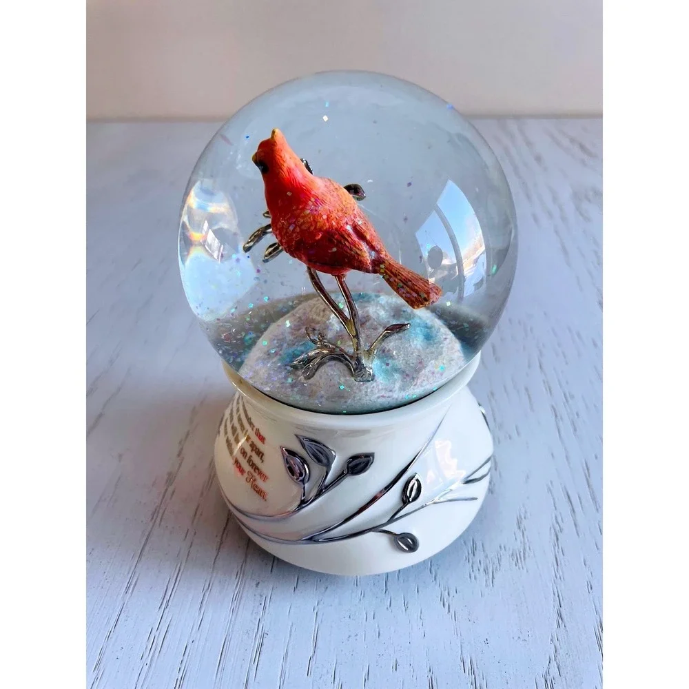 2016 The Bradford Exchange MESSENGER FROM HEAVEN Cardinal‎ Musical Glitter Globe